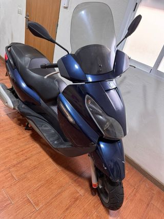 Piaggio X7 125