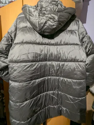 Cazadora acolchada mujer gris