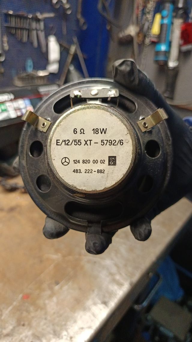 Altavoz Subwoofer Mercedes Negro/Gris