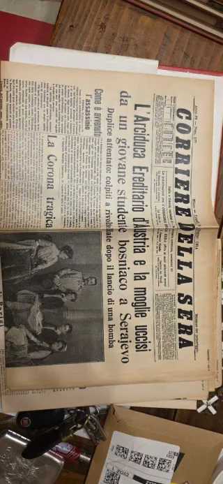 Set 12 Giornali Storici Militari con Custodia