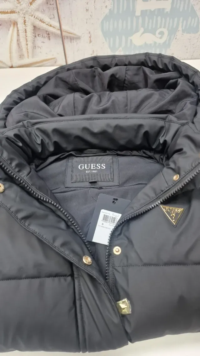 Chaleco Guess Negro con Capucha