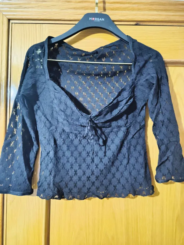 Camiseta Negra Encaje Manga Larga