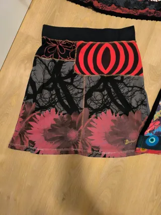 Faldas Desigual Talla L (40/42) 50€ las 4