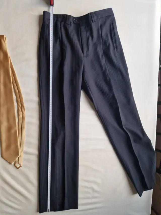 Traje de boda hombre negro y dorado