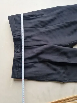 Traje de boda hombre negro y dorado