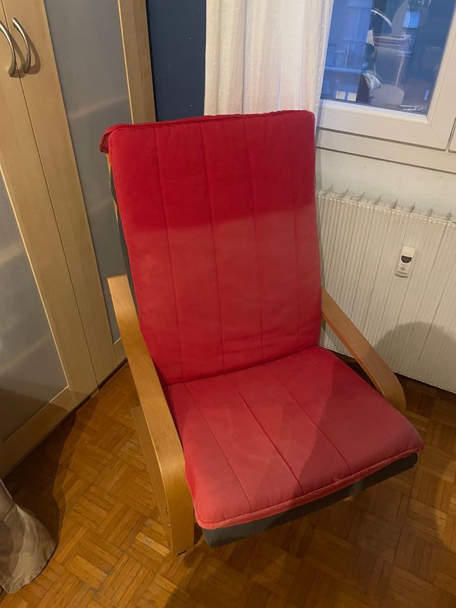 Cuscino rosso Ikea POÄNG