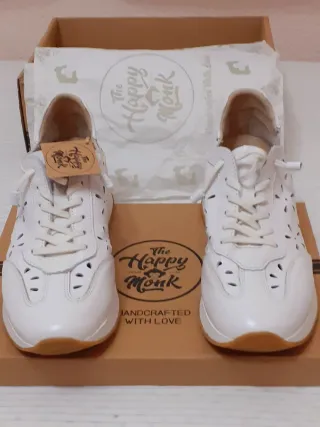 Zapatos deportivos piel blancos Talla 40