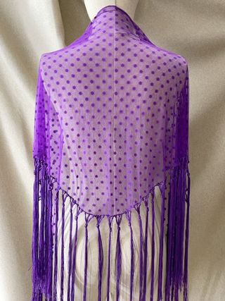 Mantoncillo Flamenca Plumeti Morado