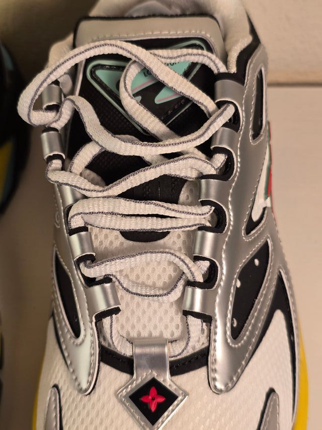 Louis Vuitton Corredor Tatic Taglia 43