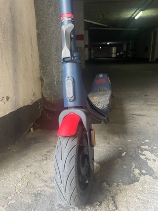 Patinete Eléctrico Red Bull