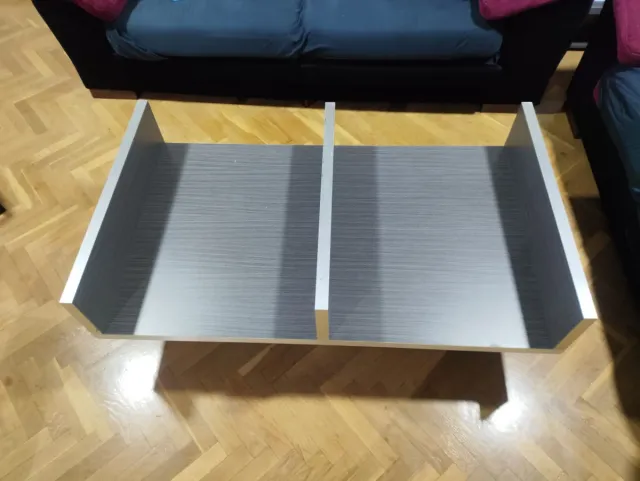 Mesa baja de salón y  auxiliar madera de calidad