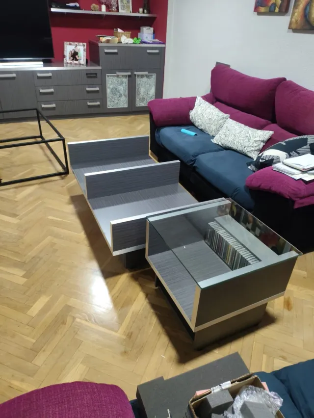 Mesa baja de salón y  auxiliar madera de calidad