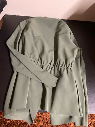 Juego de dos Chaquetas negra y verde talla unica