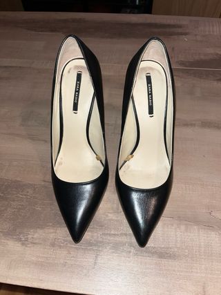 Zapatos de tacón Zara negros