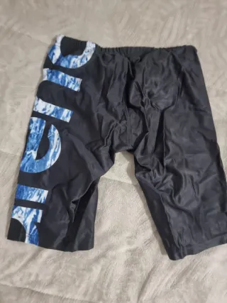 ¡A Estrenar! Bañador de Natación Arena Negro