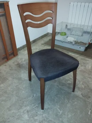 6 Sillas de comedor de madera y tapizado