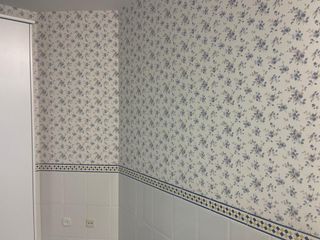 Papel pintado texturizado gris