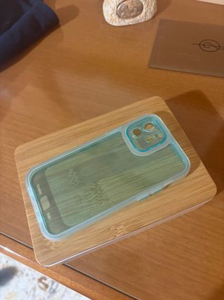 Cover iPhone 12 trasparente e legno