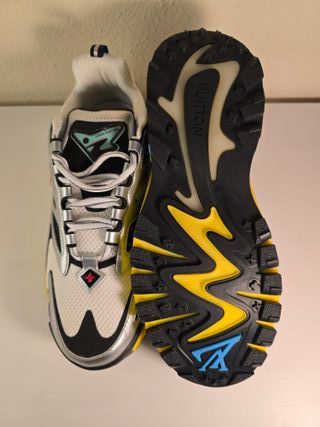 Louis Vuitton Corredor Tatic Plateado talla 44