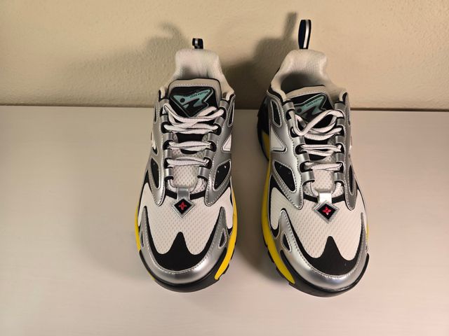 Louis Vuitton Corredor Tatic Plateado taglia 44