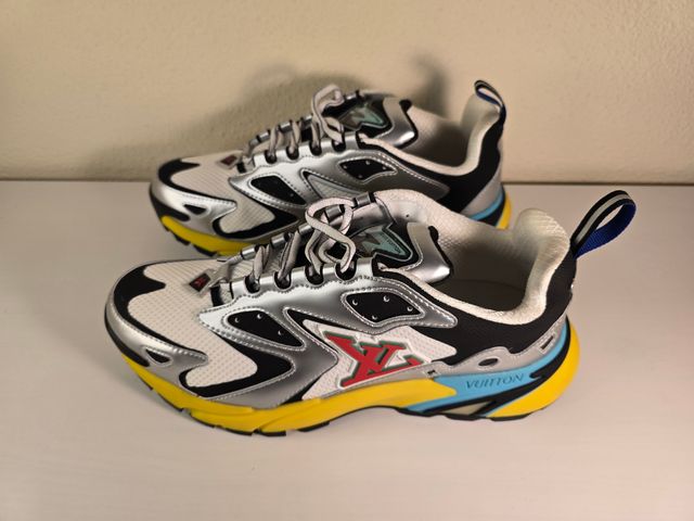 Louis Vuitton Corredor Tatic Plateado taglia 44