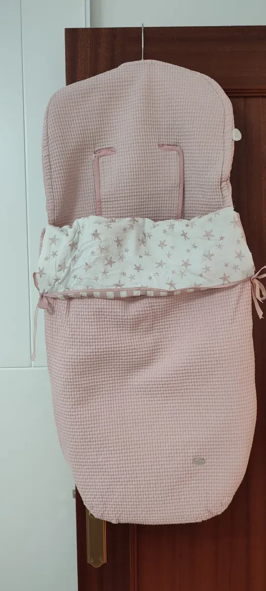 Saco para silla de bebé rosa