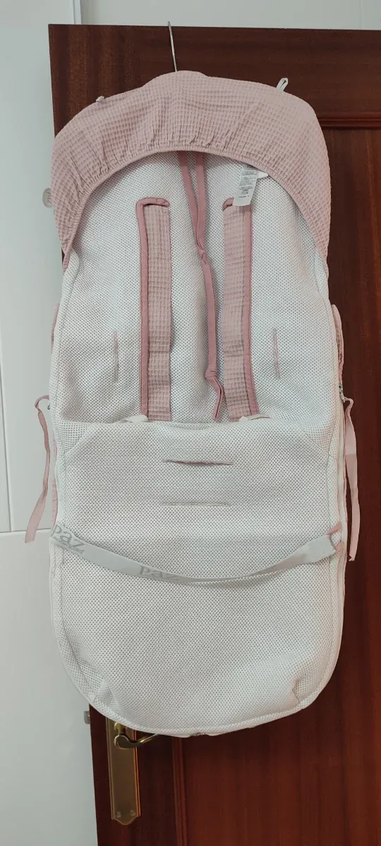 Saco para silla de bebé rosa