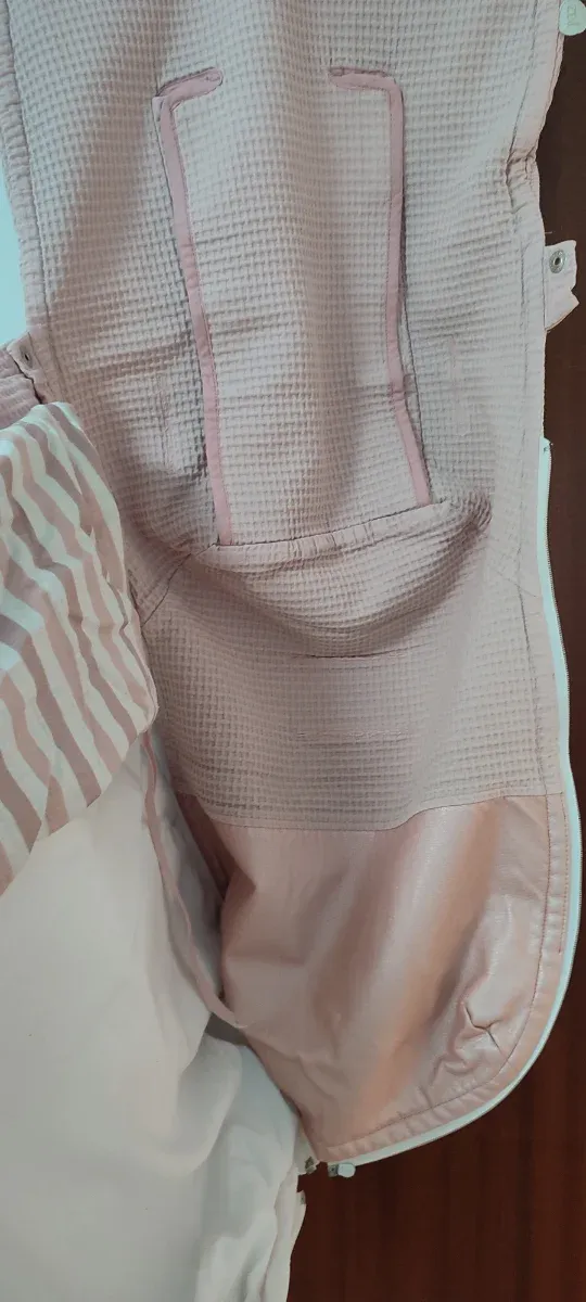 Saco para silla de bebé rosa