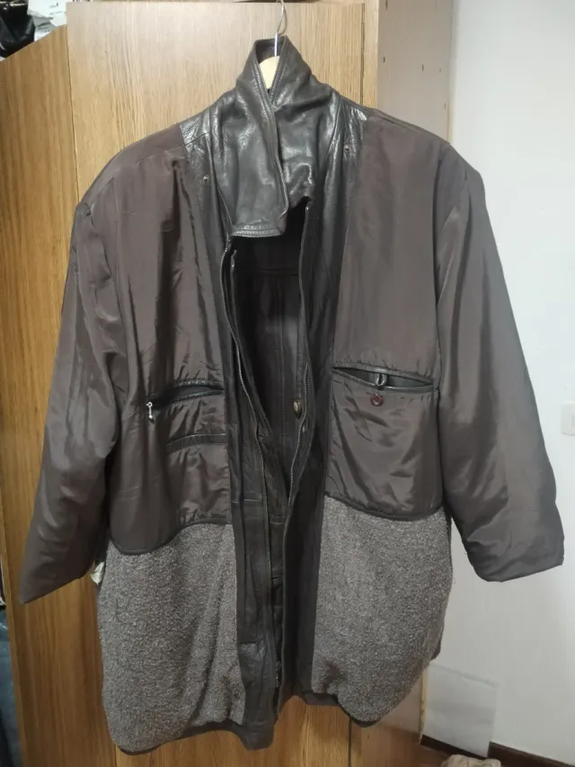 Chaqueta de piel marrón