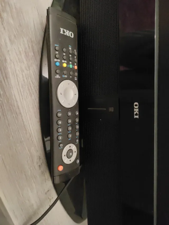 Televisión OKI Negra.HD Ready. HDMI TDT integrated