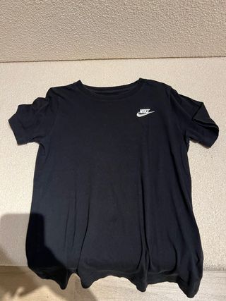 Camiseta Nike niño negra