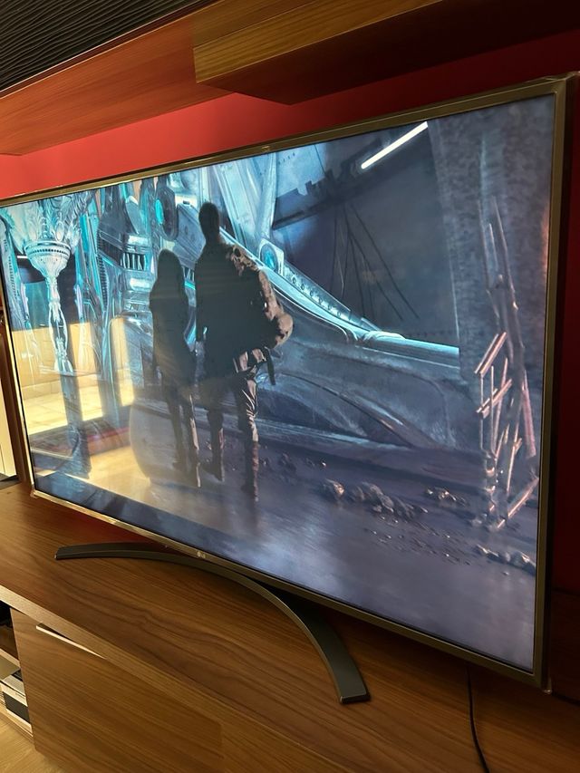 TV LG 50 4K HDR Curva Negra/Plateada.