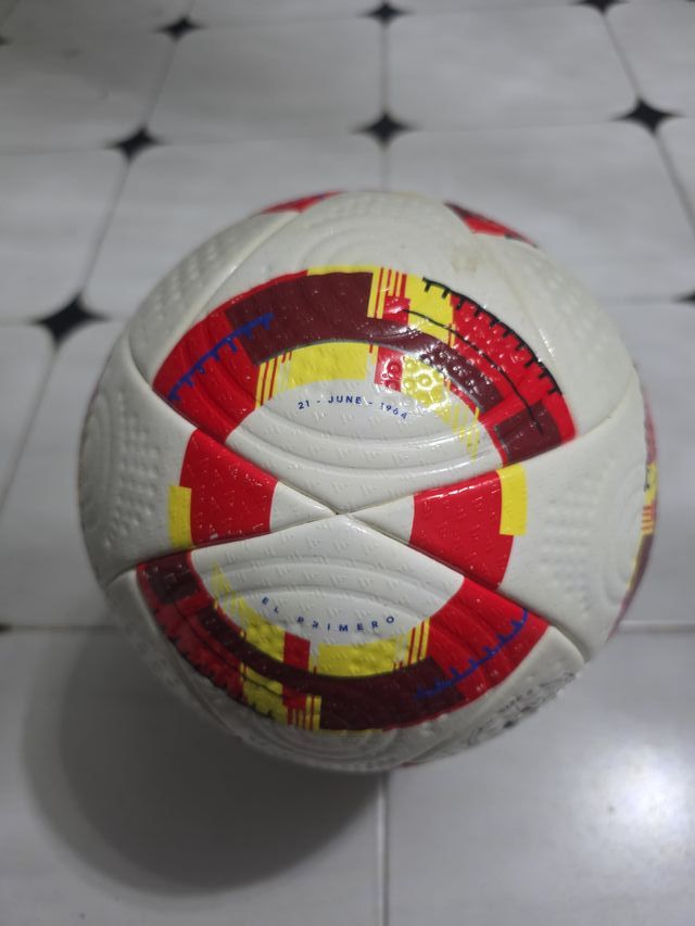 Balón de fútbol RF EF FIFA