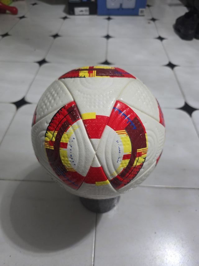 Balón de fútbol RF EF FIFA