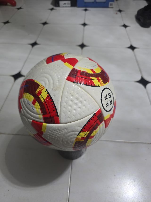 Balón de fútbol RF EF FIFA