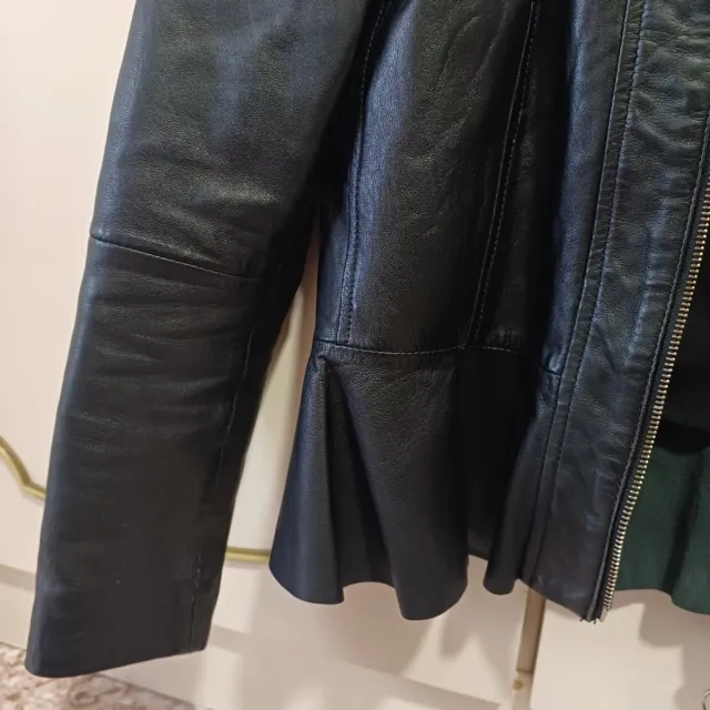 Cazadora de cuero Mango negra