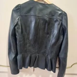 Cazadora de cuero Mango negra