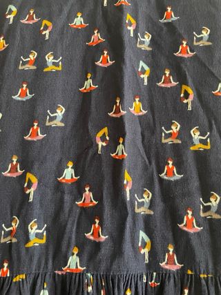 Vestido corto Zara estampado yoga