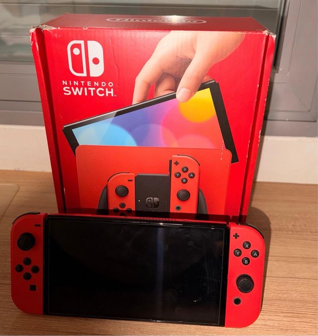 Nintendo Switch OLED Roja y Negra