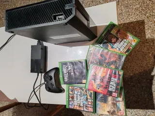 Xbox One con 5 giochi e controller