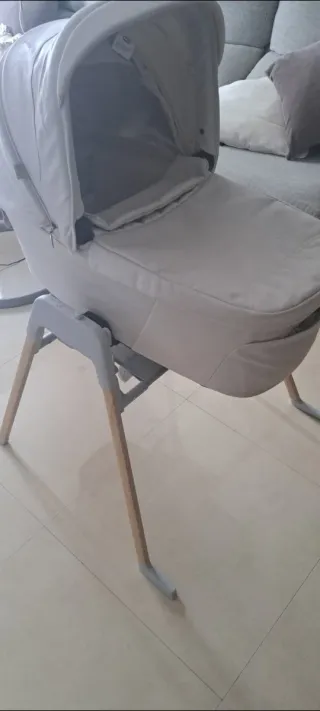 Cuco Chicco Bellagio 2025 beige para carro y patas