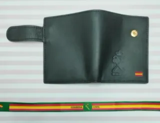 CARTERA MONEDERO PIEL DISEÑO GC + REGALO PULSERA