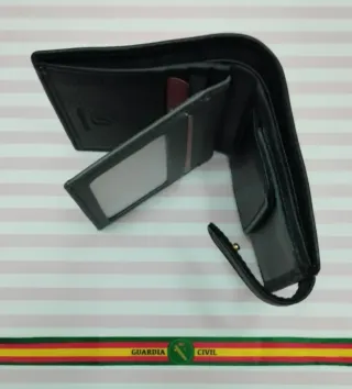 CARTERA MONEDERO PIEL DISEÑO GC + REGALO PULSERA