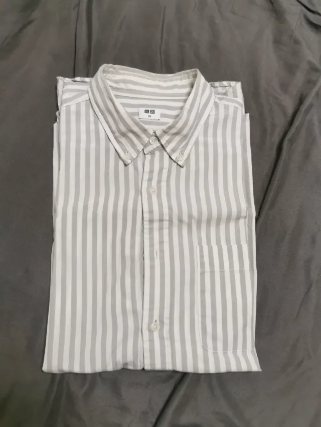 Camisa Uniqlo Rayas Gris/Blanco Talla XS