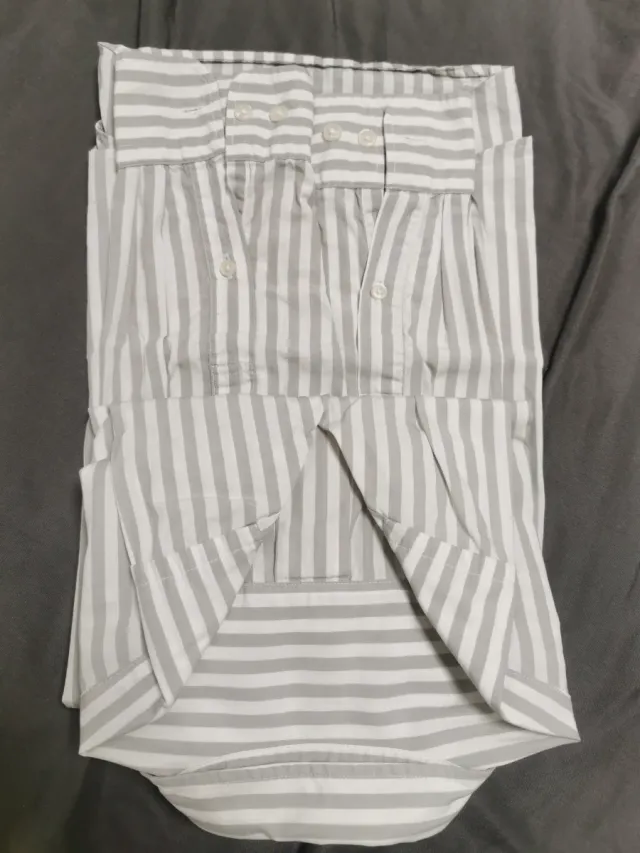 Camisa Uniqlo Rayas Gris/Blanco Talla XS