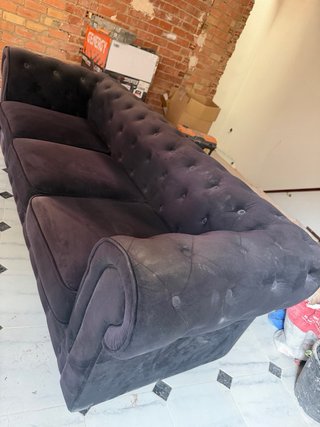 Sofá Chesterfield Nero in Velluto