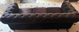 Sofá Chesterfield Nero in Velluto
