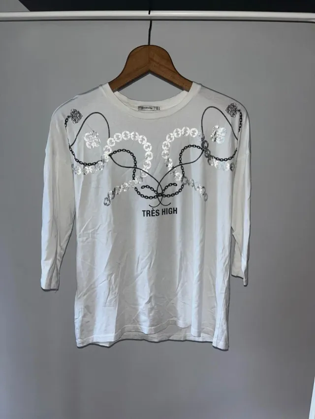Camiseta Stradivarius blanca con estampado
