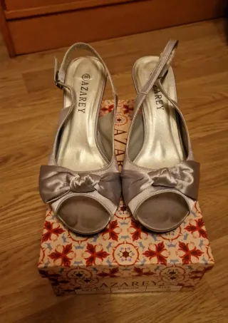 Zapatos de tacón plateados Azarey talla 39