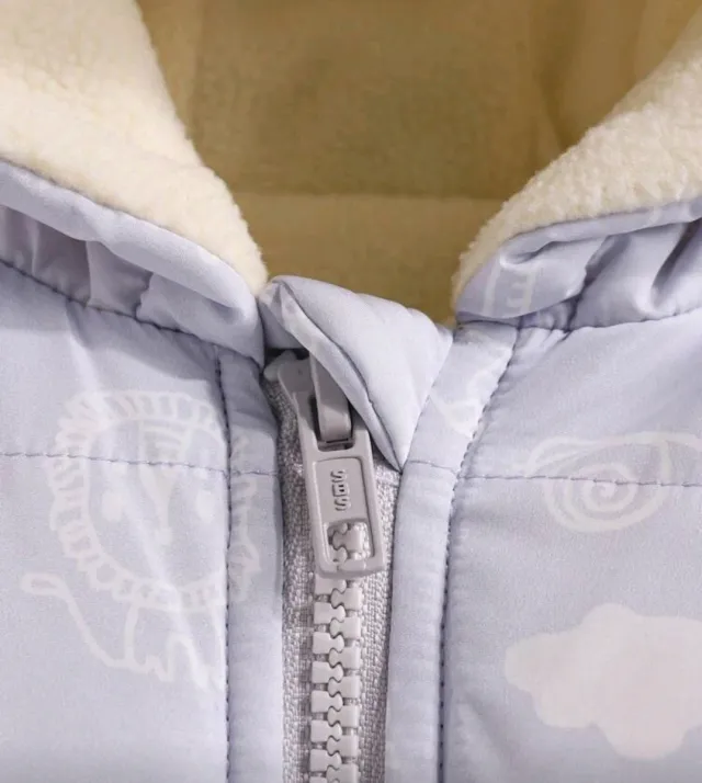 Chaqueta bebé con capucha y estampado
